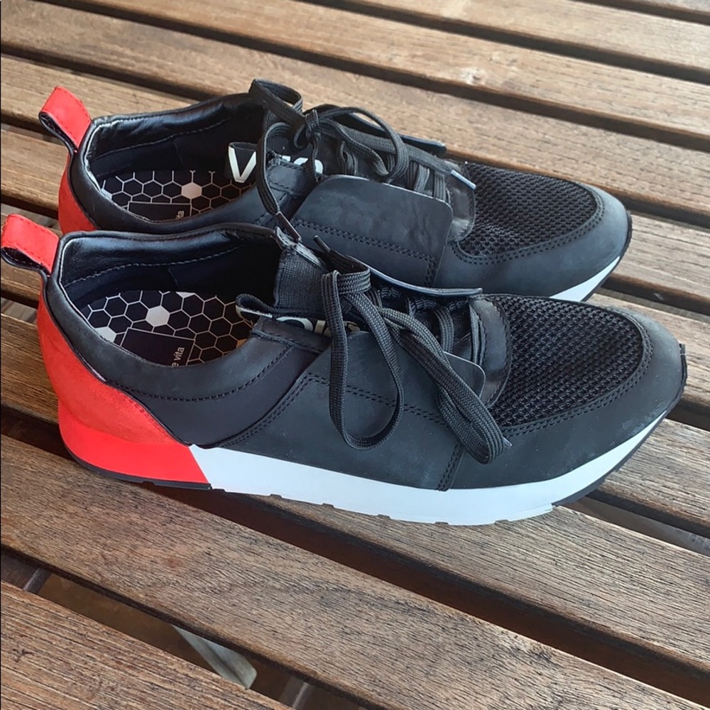 Dolce Vita Yana Red/Black women’s size 9